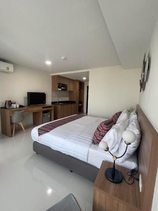 Christella Hotel Laemchabang Si Racha Esterno foto