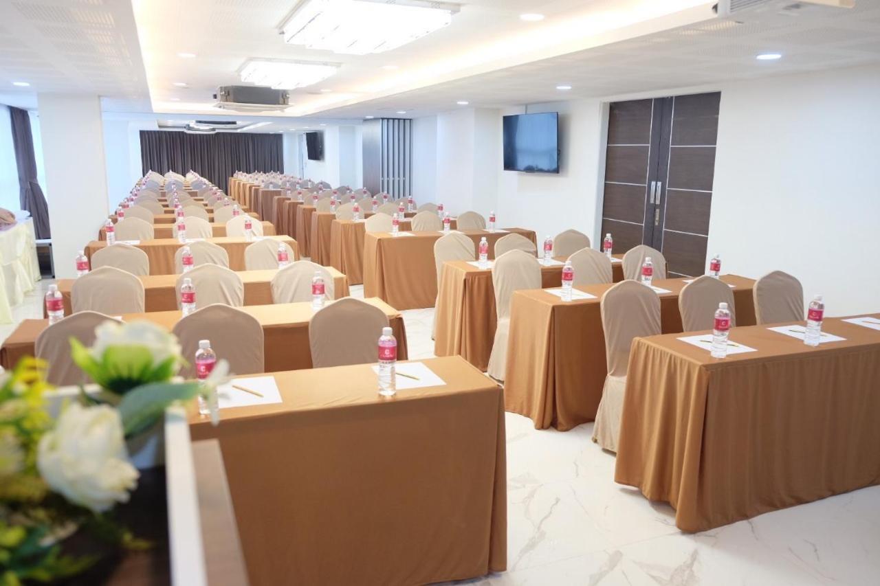 Christella Hotel Laemchabang Si Racha Esterno foto